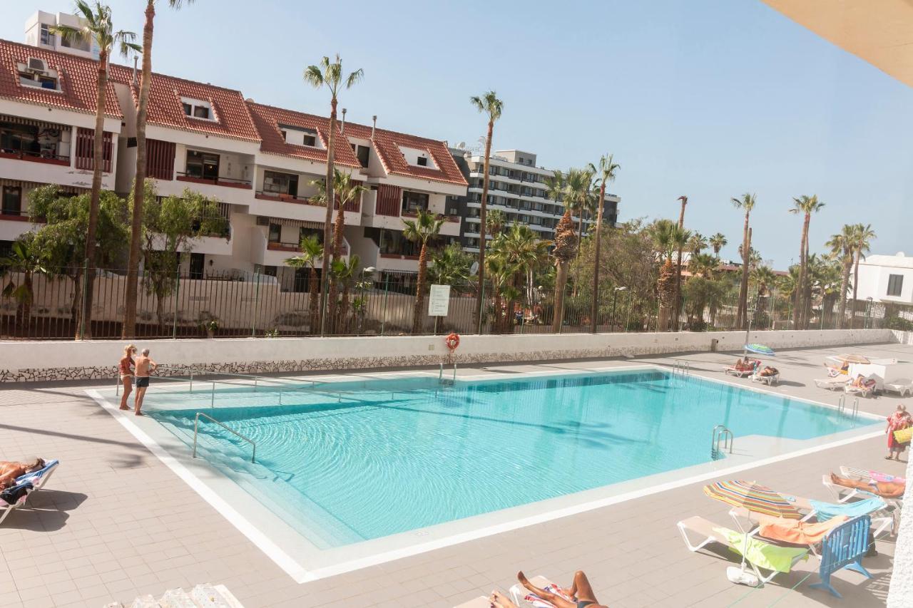 Homeforguest Modern And Recently Renovated Apartment In Arona Arona  Εξωτερικό φωτογραφία