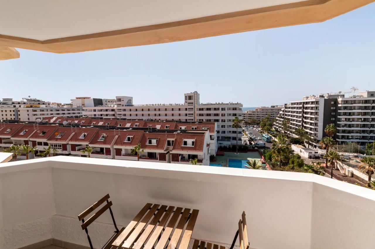Homeforguest Modern And Recently Renovated Apartment In Arona Arona  Εξωτερικό φωτογραφία