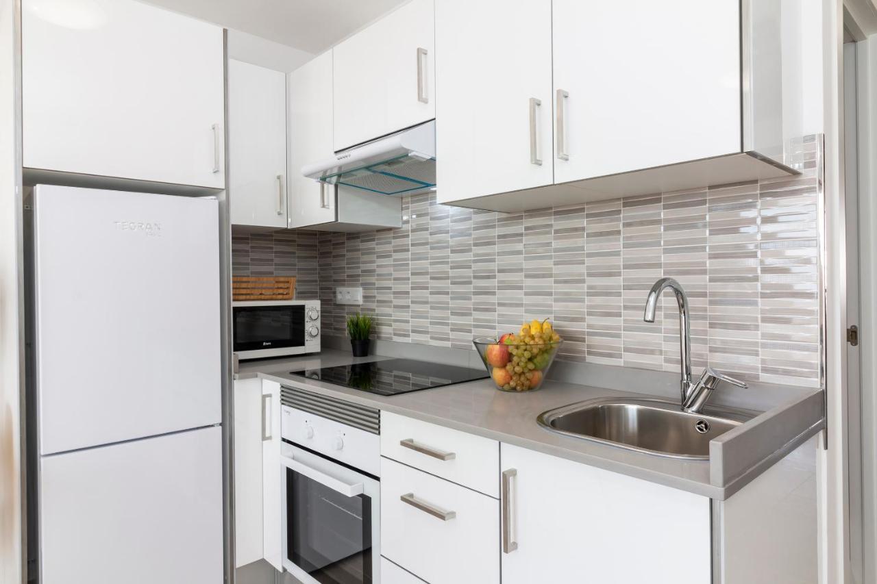 Homeforguest Modern And Recently Renovated Apartment In Arona Arona  Εξωτερικό φωτογραφία