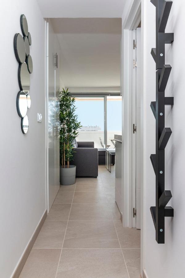 Homeforguest Modern And Recently Renovated Apartment In Arona Arona  Εξωτερικό φωτογραφία