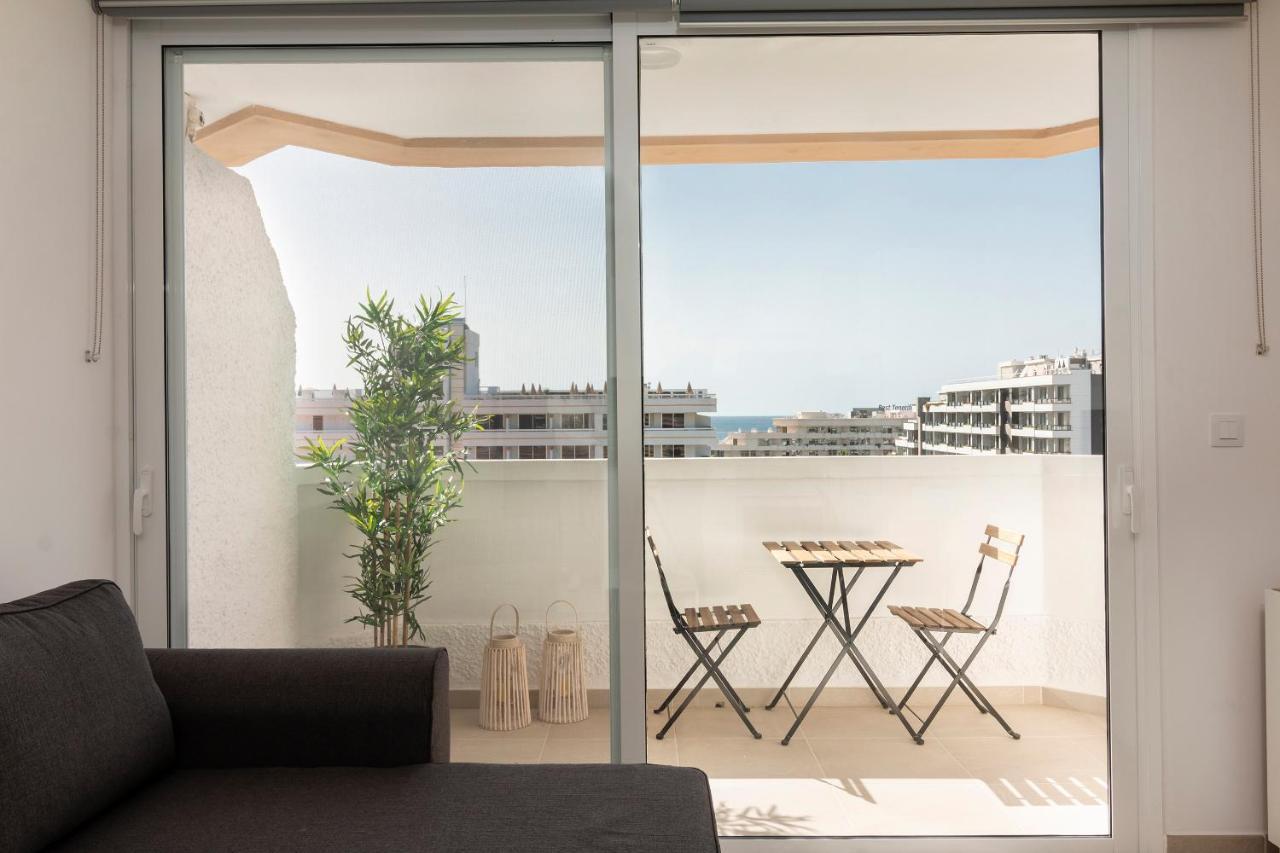 Homeforguest Modern And Recently Renovated Apartment In Arona Arona  Εξωτερικό φωτογραφία